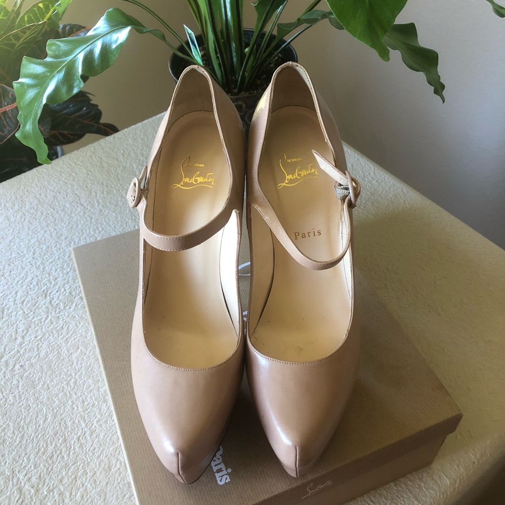 BNIB Christian Louboutin Platform Strap Heel 41.5